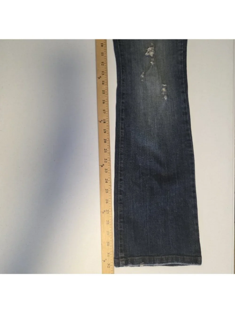 DKNY Jeweled Jeans Blue Distressed Denim Boho Bling Gemstones Juniors Size 9‎